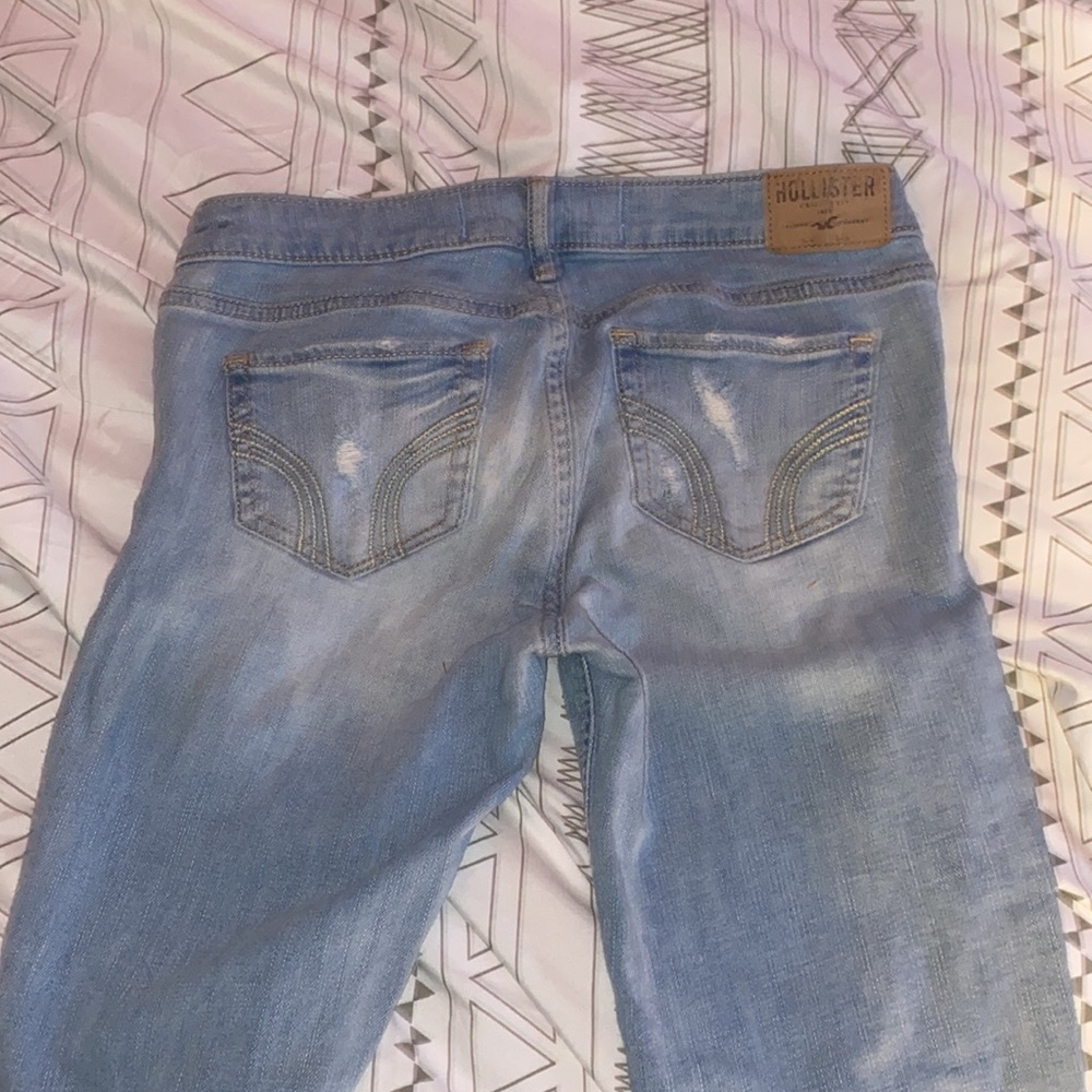 Hollister Ripped Jeans - Picture 3 of 3